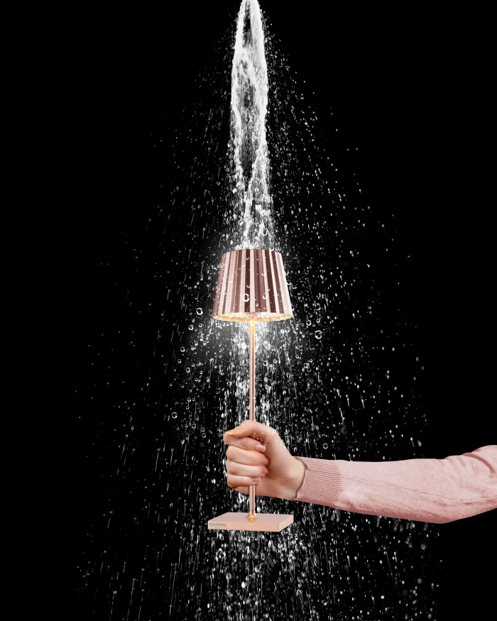 lampe-dexterieur-cuivre-2.webp